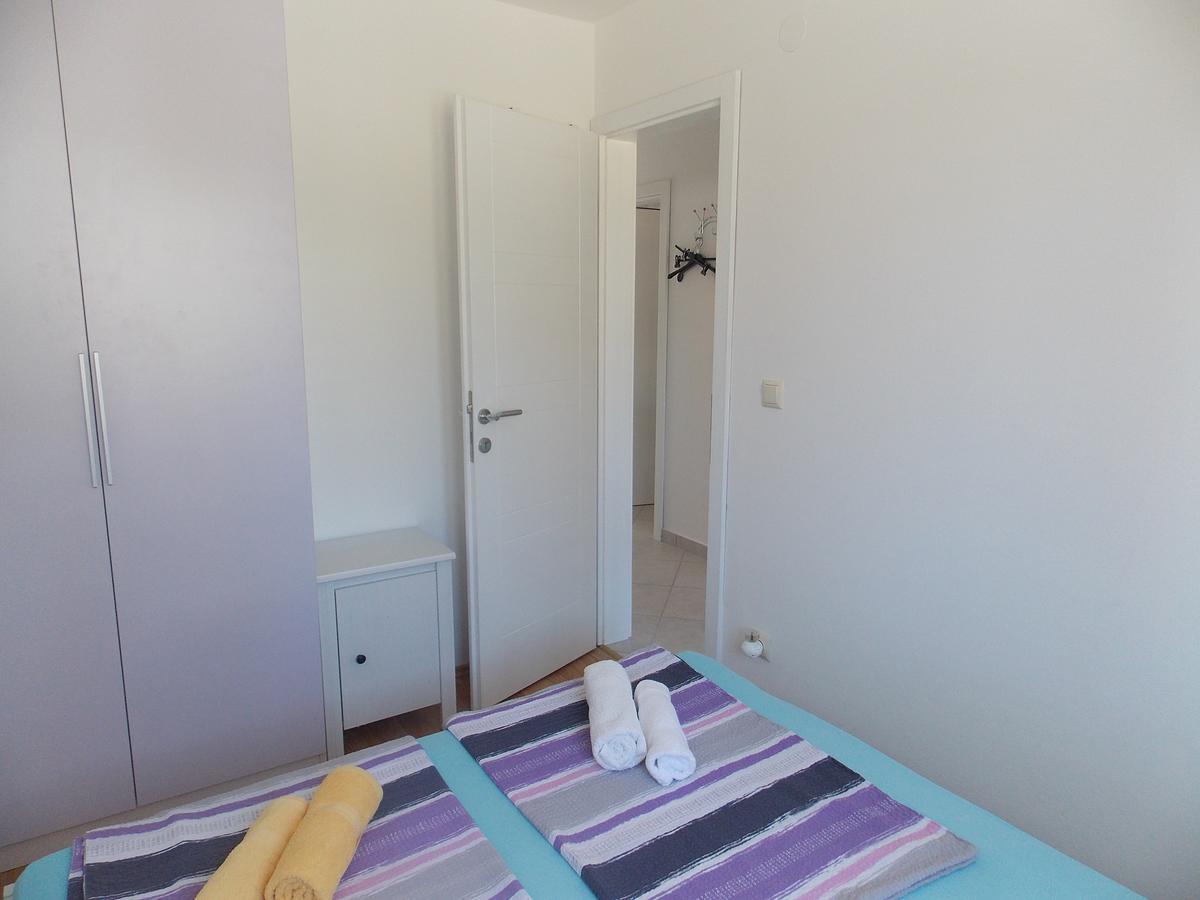 Apartments Fila ノヴァリャ エクステリア 写真