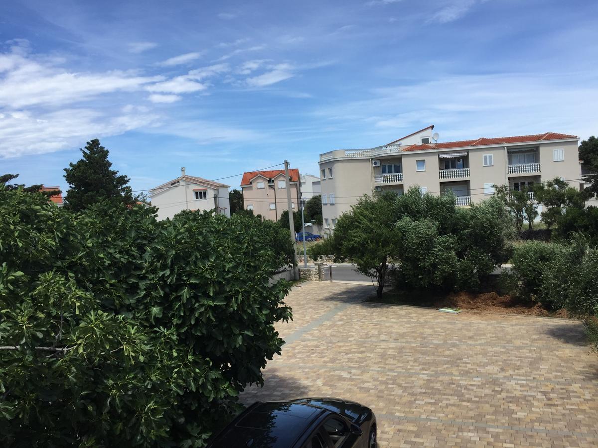 Apartments Fila ノヴァリャ エクステリア 写真